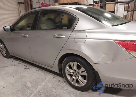 2008 Honda Accord 2.4 Lx-P z USA, uszkodzony, nr VIN JHMCP26428C024663